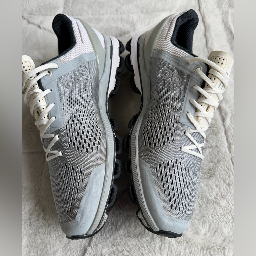 $160 On Cloudsurfer CloudTec Running Shoes Sneakers Gray White Black 9 - Picture 4 of 9